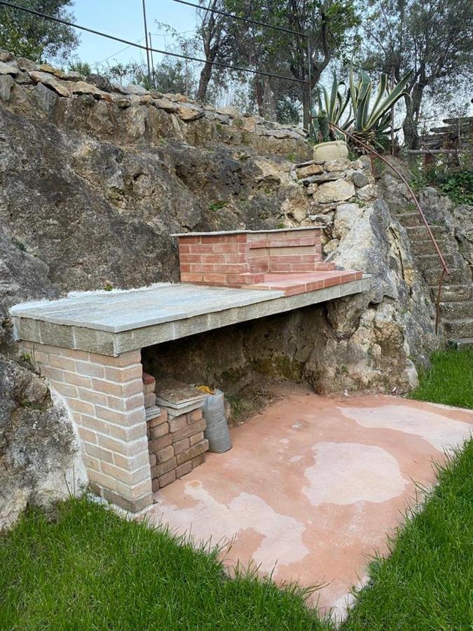 Villa Paolina Ceriale - App. 6 Posti Buitenkant foto